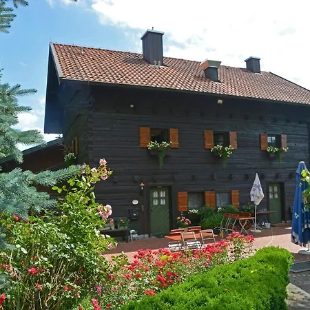 St. Georg Mit Moststueberl Guest house 2*