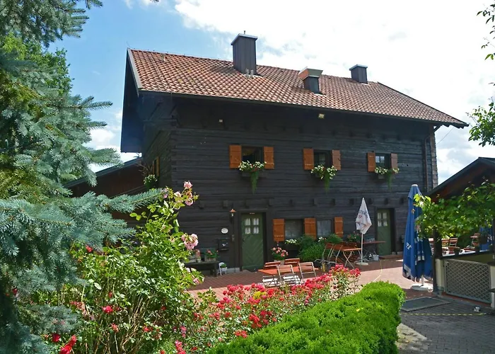 St. Georg Mit Moststueberl بيت ضيافة 4*