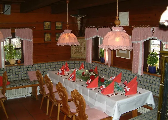 St. Georg Mit Moststueberl