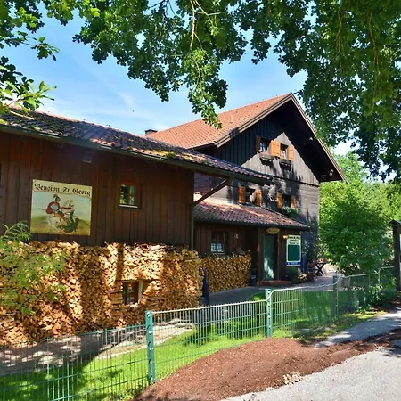 St. Georg Mit Moststüberl 2*